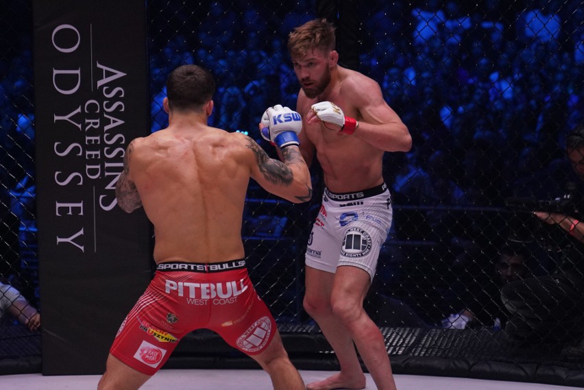 KSW 45. Michał Materla powalczy o pas wagi średniej, tytuł w ciężkiej nie dla Karola Bedorfa