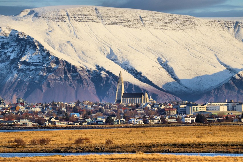 9. Islandia (średnia pensja – 21 941 zł)...