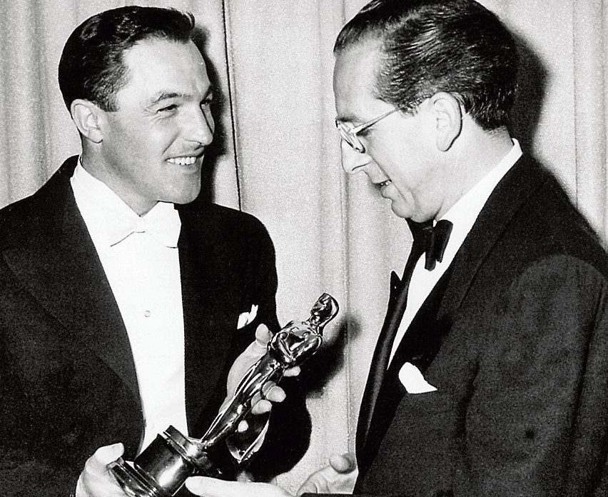W 1950 roku Waxman odebrał pierwszego Oscara. Wręczył mu go...