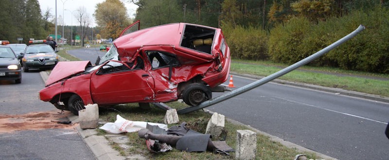 Kompletnie pijany kierowca dachował w Zielonej Górze