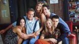 "Przyjaciele". Wszystkie świąteczne odcinki kultowego serialu. Przypominamy, jak Rachel, Monica, Phoebe, Joey, Chandler i Ross spędzają święta!