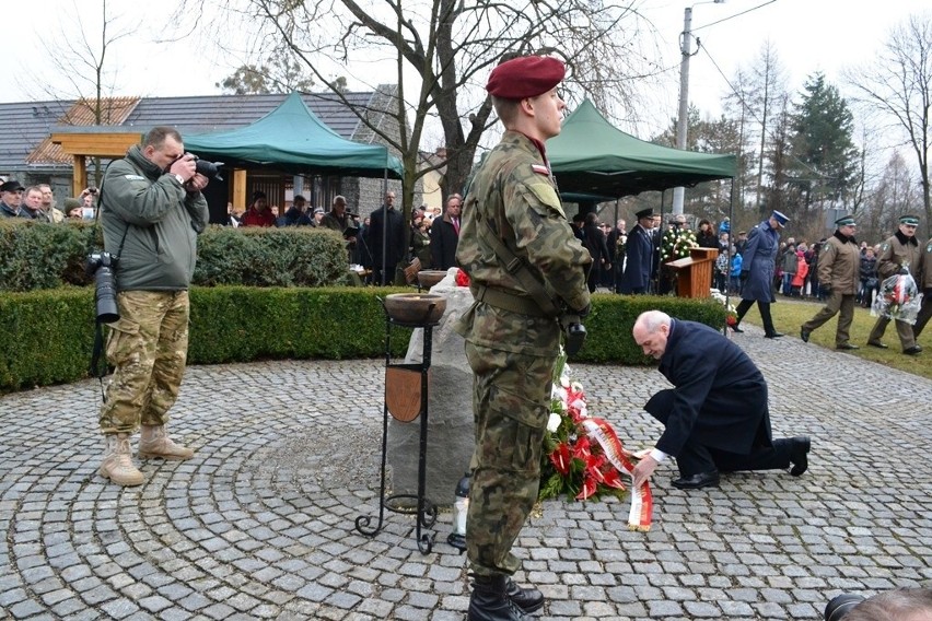 W Dębowcu pamiętają: tu lądowali Cichociemni 75 lat temu