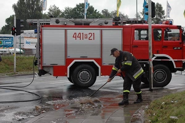 Tragiczny wypadek w JaśleMalzenstwo z Jasla zginelo w wypadku, do którego doszlo w sobote na skrzyzowaniu ulic Pilsudskiego i Kasprowicza. Ich cinquecento wjechalo pod ciezarową scanie.