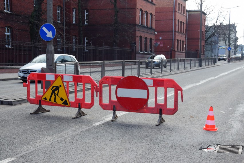 Kierowcy jadący w stronę centrum muszą korzystają z objazdu...