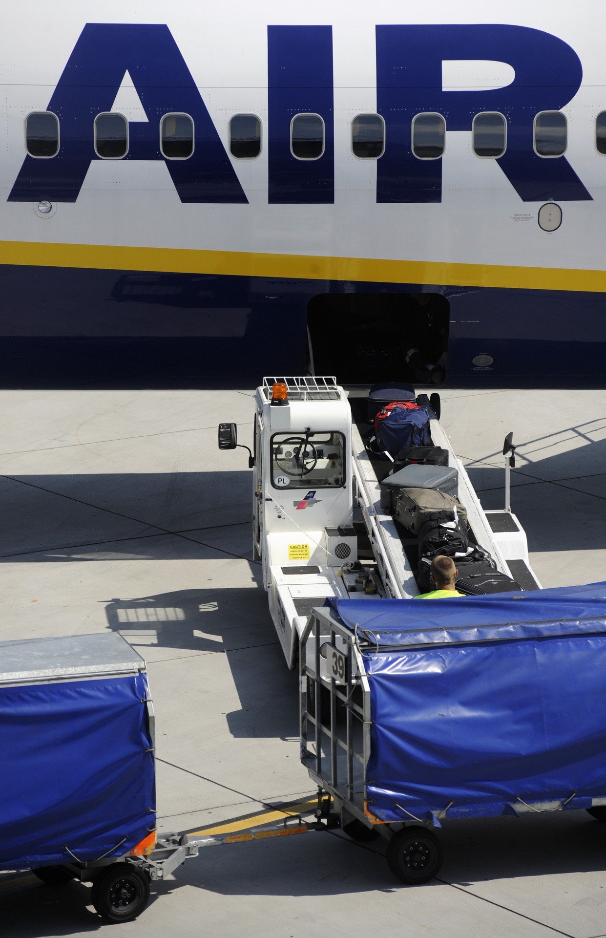 Bagaż podręczny i rejestrowany: Ryanair, Wizzair NOWE ZASADY LOT, Enter  Air, Small Planet, Smart Wings. Sprawdź: bagaż do samolotu LIMITY |  Tygodnik Ostrołęcki