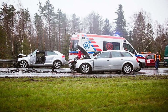 Wypadek na obwodnicy, 5 osób rannych.