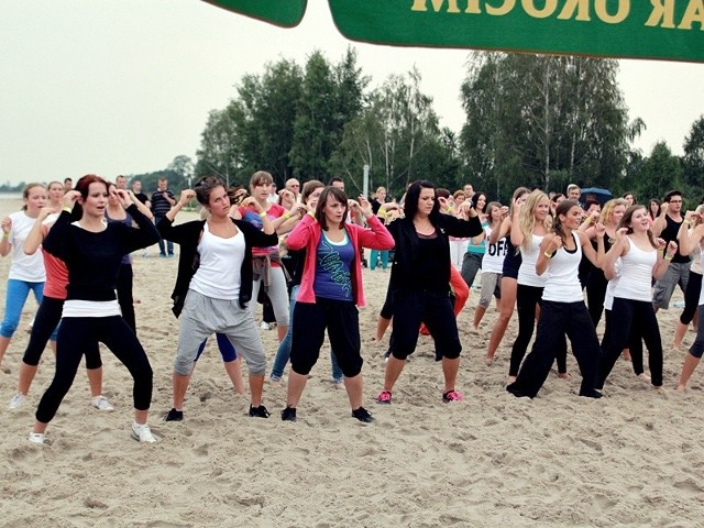 Zumba nad zalewem w Kluczborku