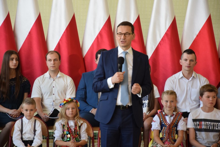 Premier Mateusz Morawiecki spotkał się z mieszkańcami powiatu jędrzejowskiego w I Liceum Ogólnokształcącym w Jędrzejowie