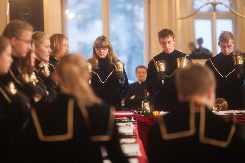 Spotkanie bożonarodzeniowe w Pałacu Poznańskich. Samorządowcy podzielili się opłatkiem [ZDJĘCIA]