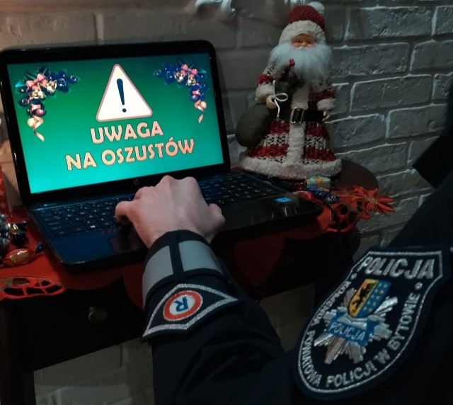 Policjanci ostrzegają: w czasie świątecznych zakupów uważaj na złodziei i oszustów!