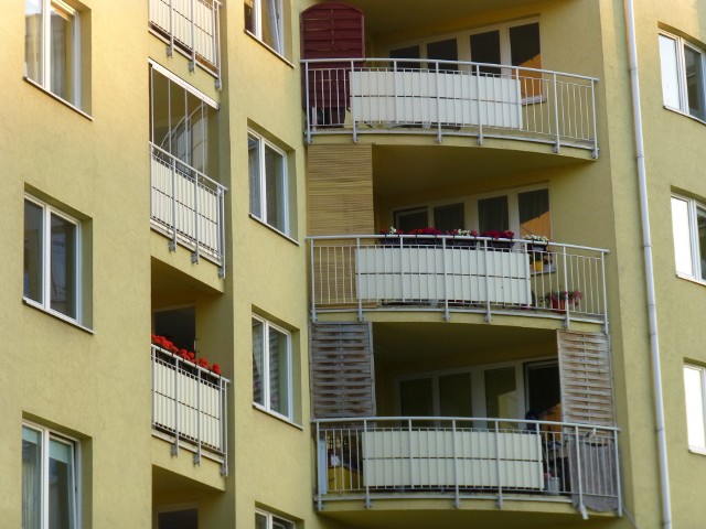 Mieszkania w WarszawieW maju mieszkania na rynku wtórnym najbardziej potaniały we Wrocławiu, Kielcach i Lublinie.