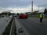 Brawurowy pościg przez Kielce za czerwonym bmw. Na koniec kraksa z radiowozem. Uciekający pijany i bez prawa jazdy! [ZDJĘCIA]