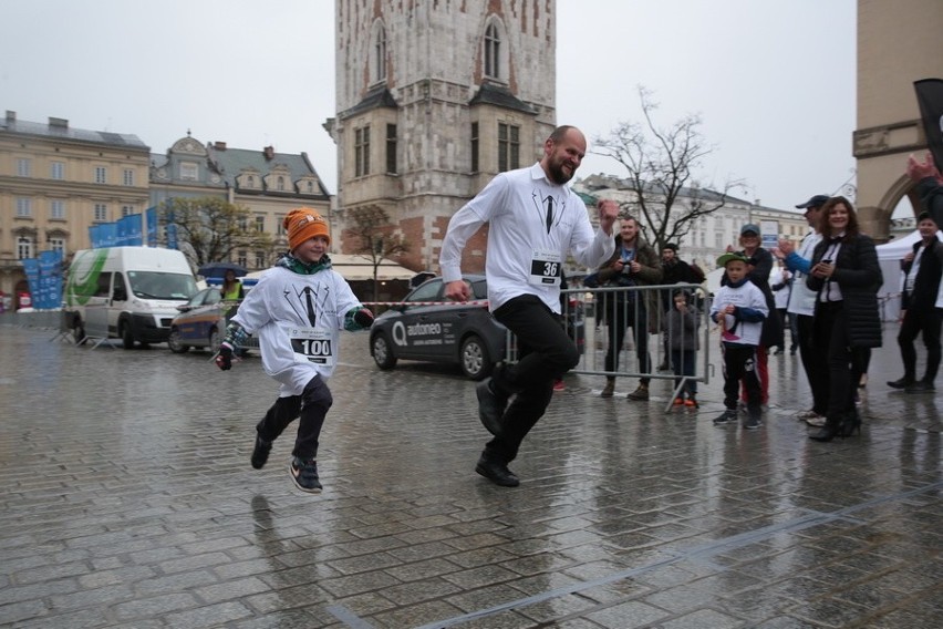 Cracovia Maraton 2017. Bieg na szpilkach [ZDJĘCIA]