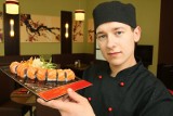 Świeża ryba i ryż na sposób japoński z Sushi Nigiri