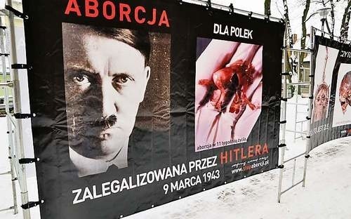 Szokujące zestawienie - Adolf Hitler i płód po "skrobance&#8221;