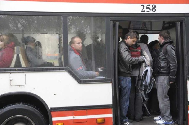 Na wniosek pasażerów wprowadzono m. in. dodatkowe poranne kursy linii nr 28