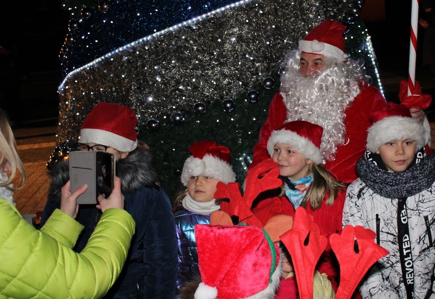Wspaniałe świąteczne iluminacje w Stąporkowie (ZDJĘCIA)