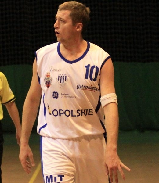 Marcin Łakis pięć razy trafił zza linii 6,25 m.