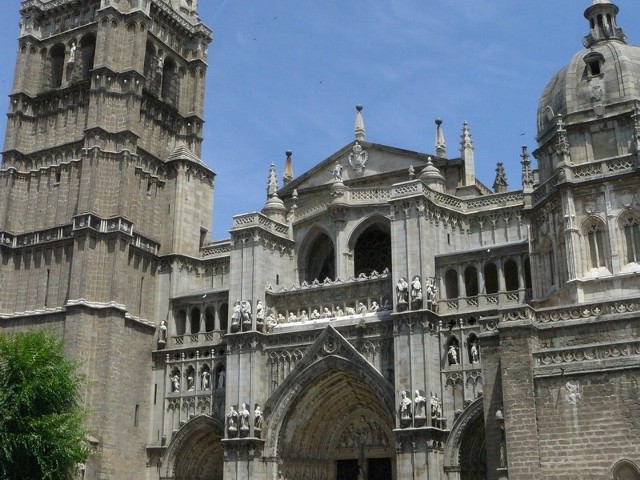 Katedra w Toledo jest jednym z najciekawszych i najbardziej okazałych gotyckich zabytków na Półwyspie Iberyjskim.