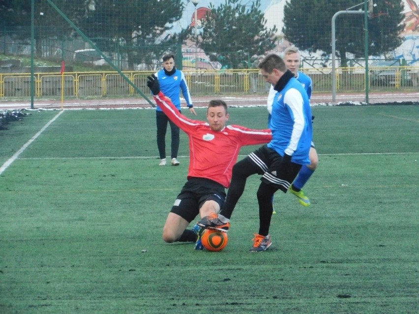 Kontrolnie na obozie. Świt Skolwin - Gwardia Koszalin 1:2 [ZDJĘCIA, WIDEO]