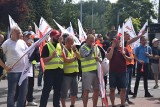 Protest "Sierpnia 80" pod siedzibą JSW. Związkowcy przeprowadzili pikietę. Przed budynkiem górniczej spółki zamierzają być do skutku