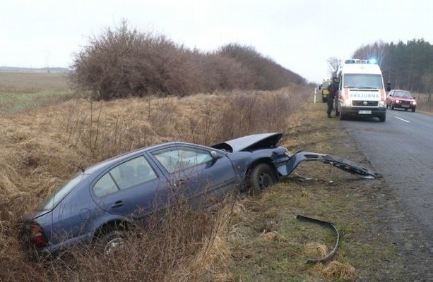 Pijany kierowca skasował skodę