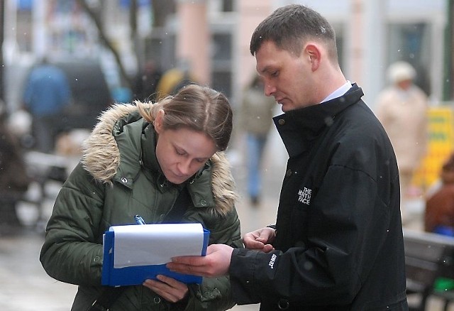 Marzena Staciwa podpisała się pod apelem, bo usłyszala, że Marcinkiewicz - jak wszyscy politycy - dużo mówi, malo robi