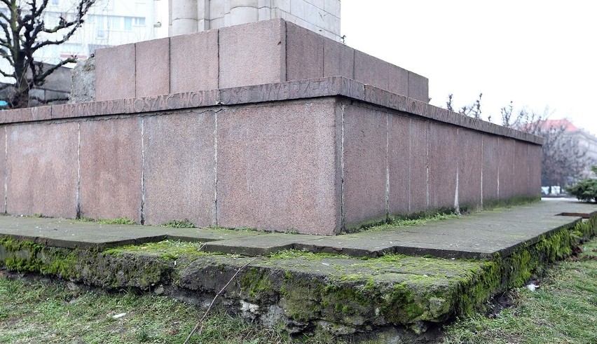 Pomnik Wdzięczności w Szczecinie zdewastowany. Rosjanie oburzeni