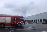 Znów dym nad Bielanami Wrocławskimi. Strażacy szukają źródeł ognia 