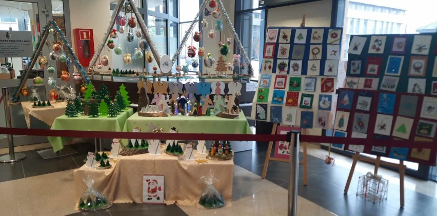 Bożonarodzeniowe prace seniorów na wystawie w Stalowej Woli. Zobacz zdjęcia 