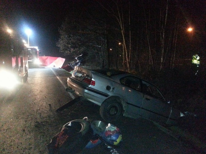 Śmiertelny wypadek BMW na DK 88 w Gliwicach: Kierowca BMW sprawcą. Trzy osoby nie żyją [WIDEO]