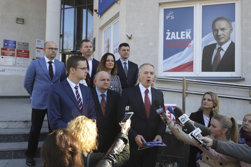 Wybory samorządowe 2018. Jacek Żalek obiecuje lotnisko. Mówi, że prezes PiS też jest za [ZDJĘCIA]