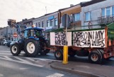 Rolnicy zablokowali trasę DK78 w Szczekocinach. Protestują przeciwko "Piątce dla zwierząt"