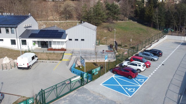 Parking powstał przy ul. Zalew na Osowej Górze w Bydgoszczy w pobliżu schroniska dla zwierząt. Powstały również ulice dojazdowe do parkingu, zarówno od ulicy Grunwaldzkiej, jak i od strony ulicy Rekinowej.