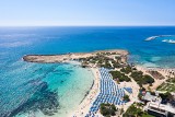 11 najbardziej niesamowitych plaż Cypru. Idealne miejsca na wypoczynek, imprezy i zabawę z dziećmi. Gdzie narodziła się Afrodyta?