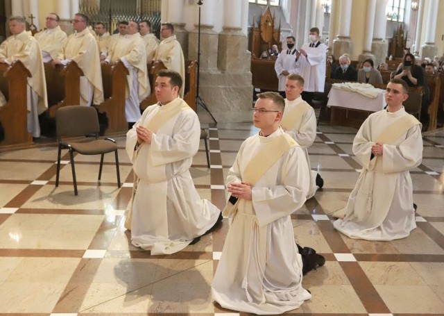 Nowymi księżmi zostali: Michał Kopciński z Radomia, Paweł Łęcki z Wysokiej pod Szydłowcem, Michał Nachyła z Radomia oraz Łukasz Szymański, także z Radomia.