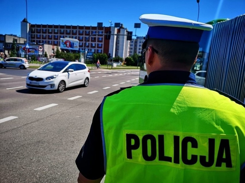 Wzmożone kontrole policji na drodze krajowej 61 i 8. Akcja na trasach w Podlaskiem ma potrwać do końca dnia (23.08.2019)