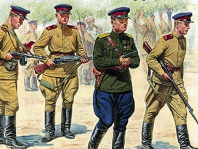Sowieci z NKWD w mundurach