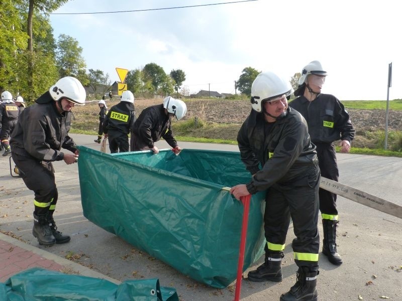 Ćwiczenia straży pożarnej w gminie Staszów