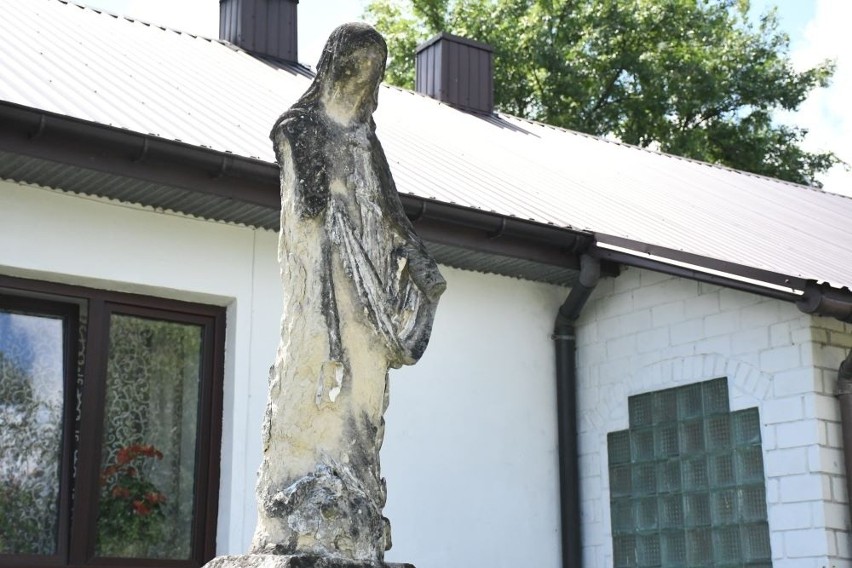 Kapliczka w Trzonowie jest w fatalnym stanie