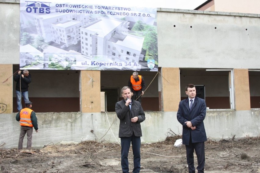 W miejscu ruiny po zakładach odzieżowych w Ostrowcu powstaną nowoczesne bloki