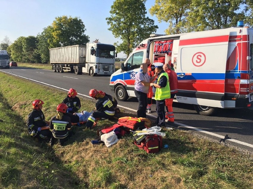 Wypadek trzech samochodów na trasie numer 78. Są ranni  