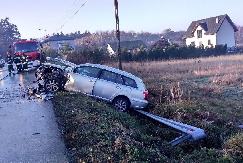 Poważny wypadek pod Buskiem. Są ranni  