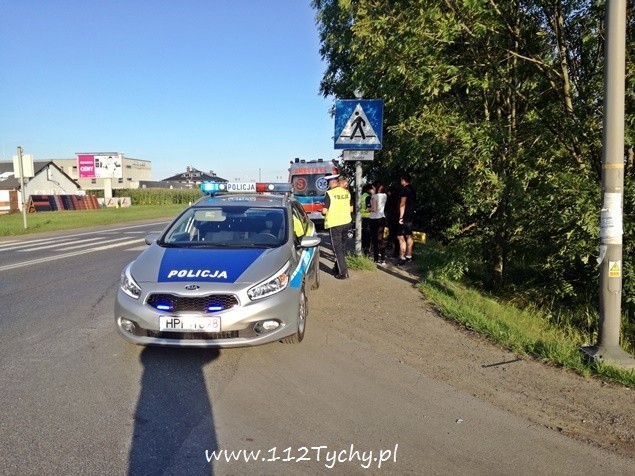 Wypadek na DK 44 w Tychach: Samochód zderzył się z motocyklem [ZDJĘCIA]