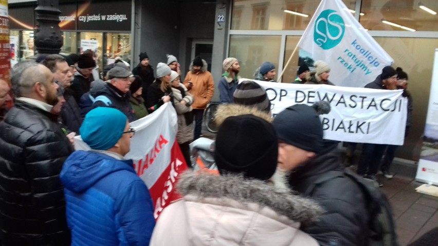Kraków. Protest przeciwko regulacji rzeki Białki