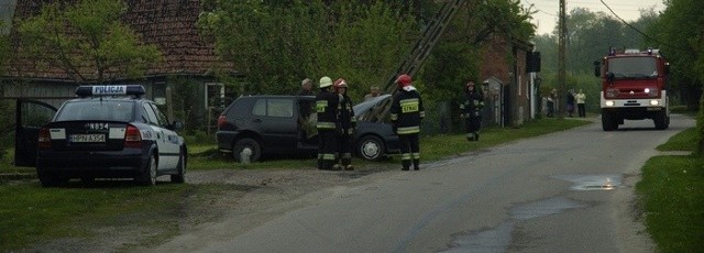 Volkswagen Golf zderzył się ze słupem w Wodnicy pod Ustką.