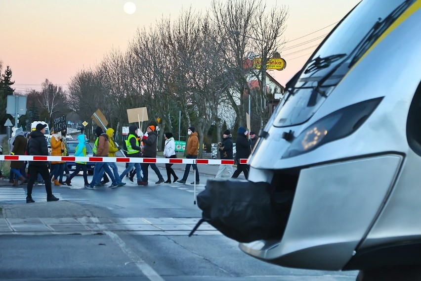 W związku z planowaną budową kolei dużych prędkości,...