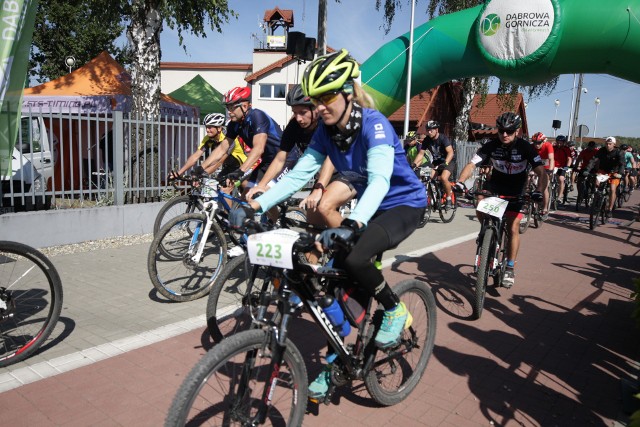 Dębowy Maraton Biegowo – Rowerowy cieszył się w niedzielę 15 września powodzeniem