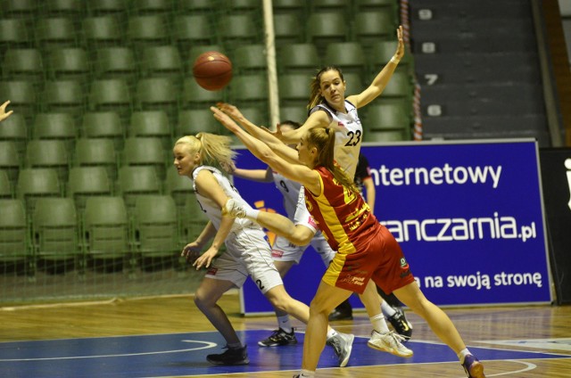 Magdalena Idziorek (nr 23), kapitan JTC Pomarańczarni MUKS Poznań, w ostatnim meczu przeciwko Energi Toruń zdobyła osiem punktów