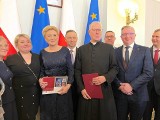 Kościół w Małujowicach jest siódmym Pomnikiem Historii na Opolszczyźnie. Prezydent Andrzej Duda wręczył proboszczowi dokument